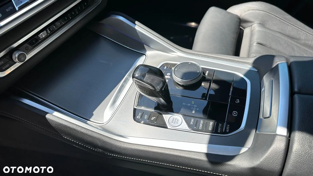 BMW X6 xDrive40i xLine - 18