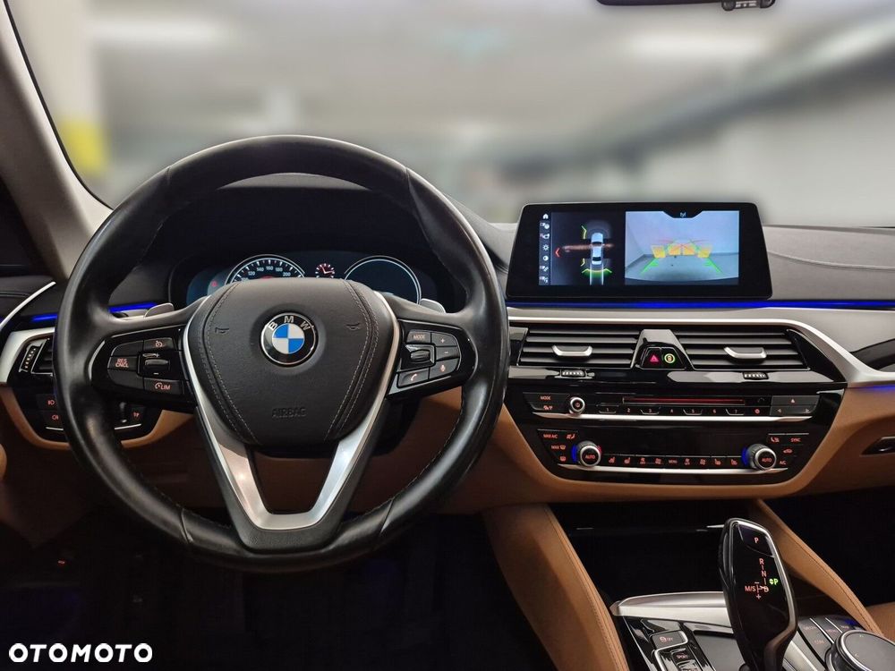 BMW Seria 5 520d xDrive Luxury Line sport - 15