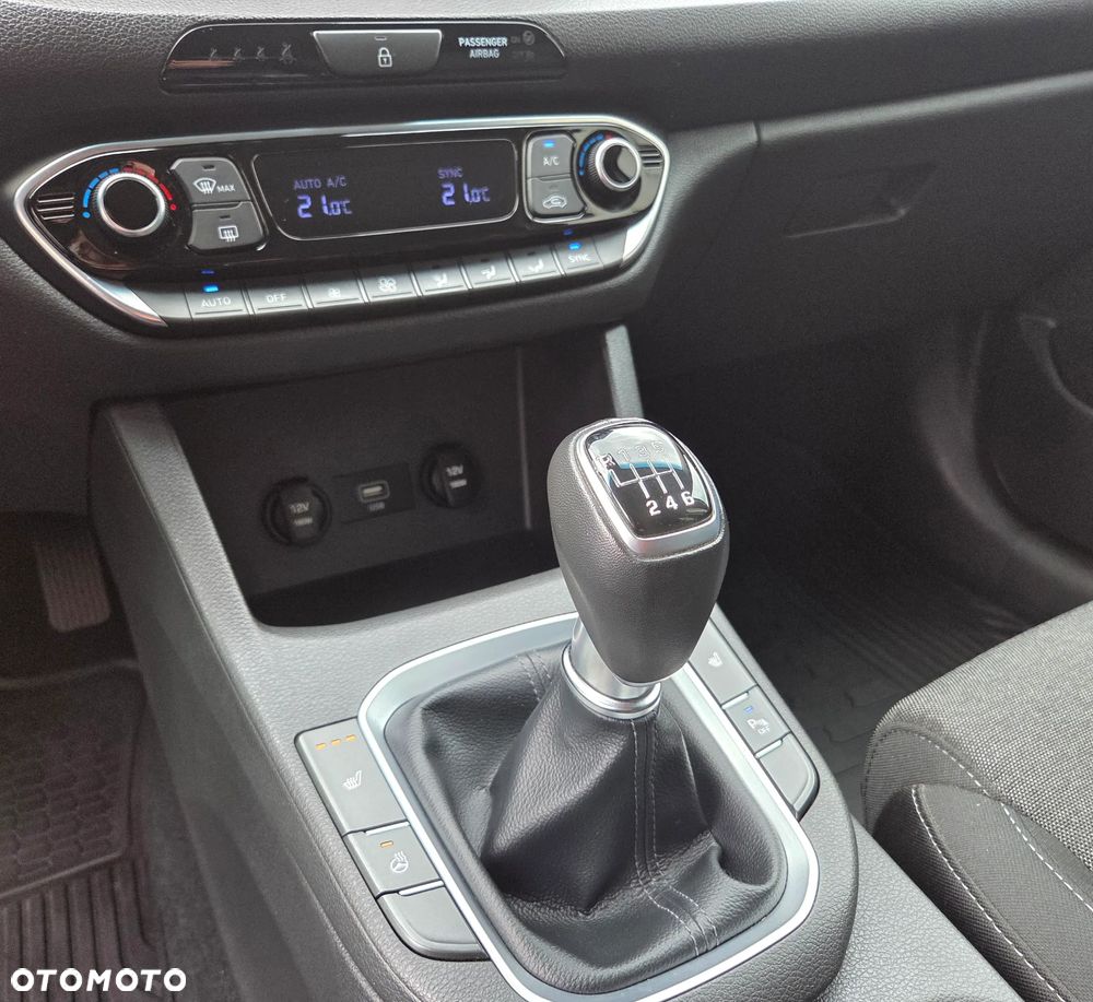 Hyundai i30 1.5 DPI Comfort - 27