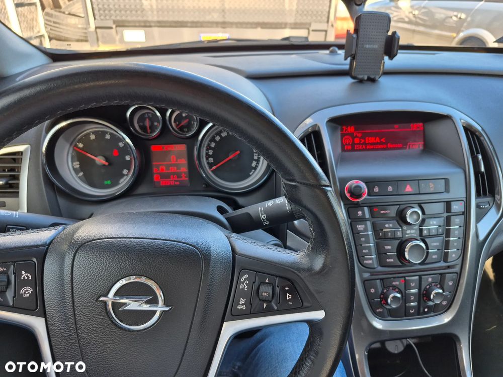Opel Astra 1.7 CDTI Cosmo - 9