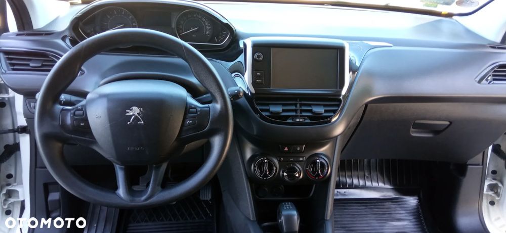 Peugeot 208 - 20