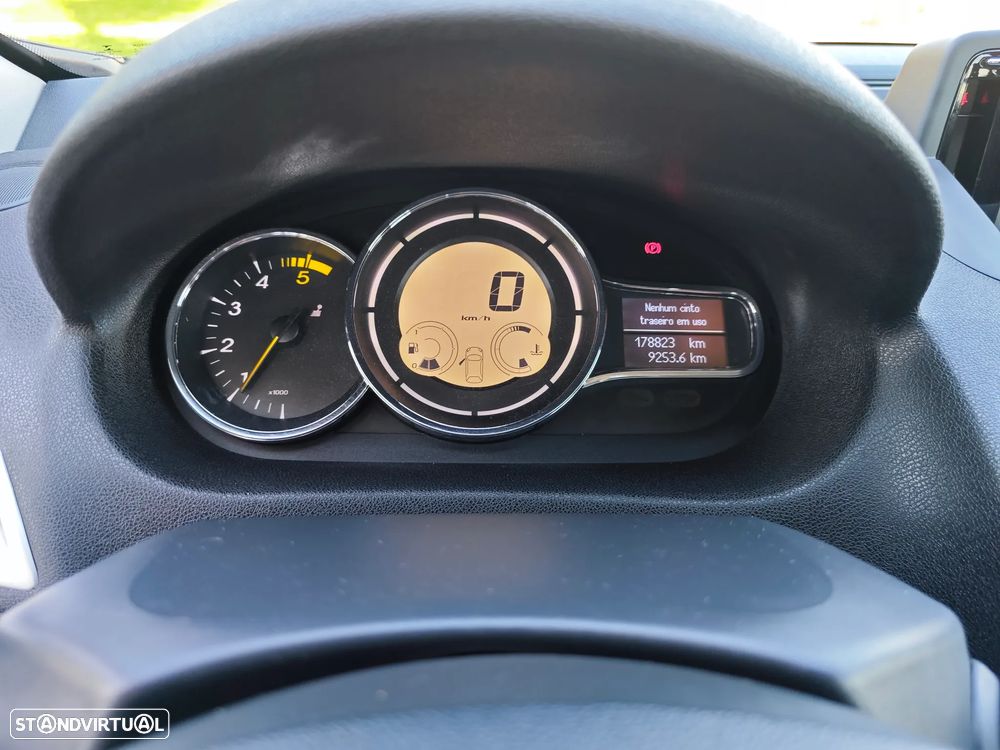 Renault Mégane Sport Tourer 1.5 dCi Dynamique S SS - 13