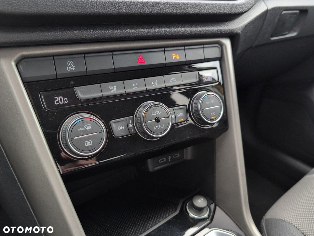 Volkswagen T-Roc 1.0 TSI Advance - 27