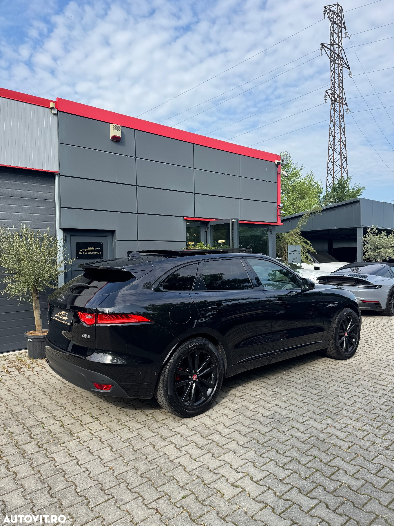 Jaguar F-Pace D165 AWD R-Dynamic S - 9