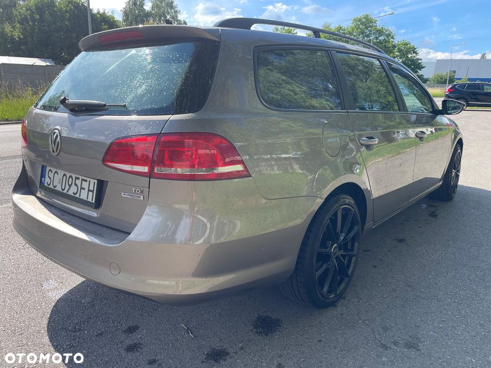 Volkswagen Passat 1.6 TDI Comfortline - 4