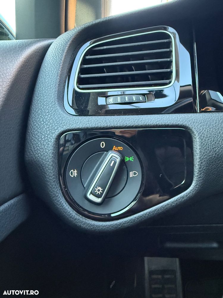 Volkswagen Golf Variant 2.0 TDI SCR DSG IQ.DRIVE - 24