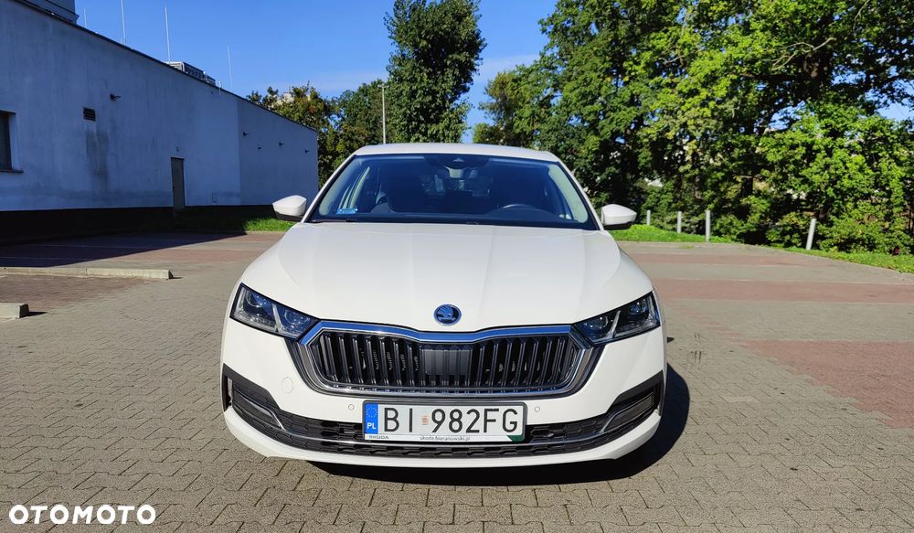 Skoda Octavia 2.0 TDI SCR Style DSG - 2