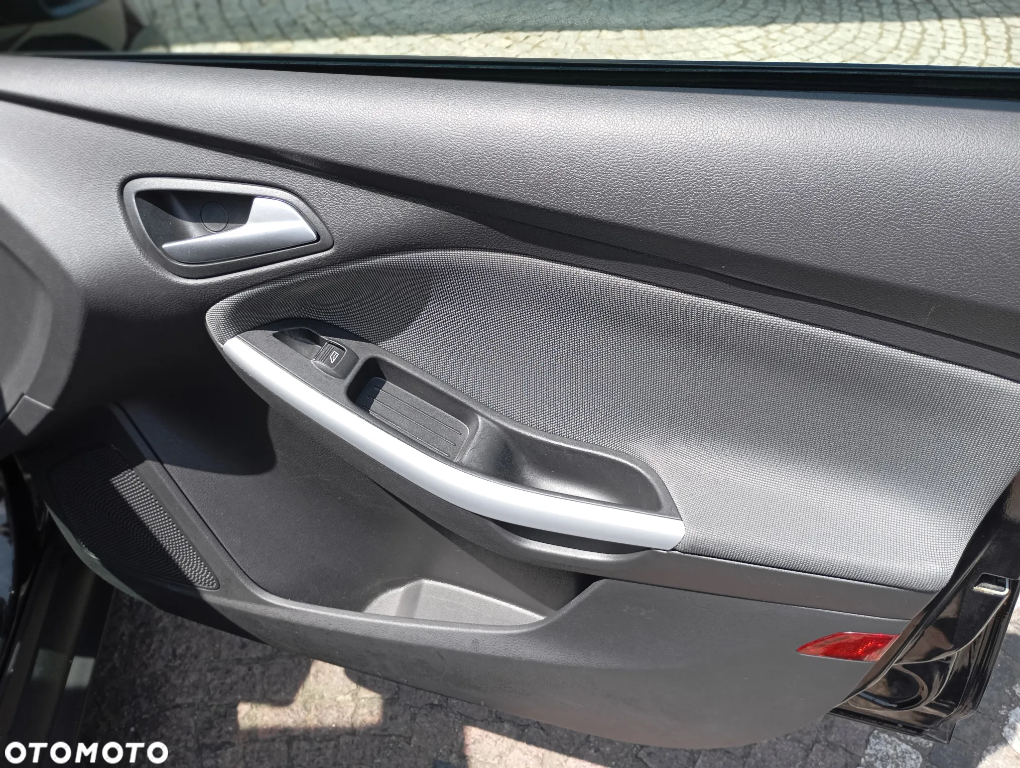 Ford Focus 1.6 TDCi DPF SYNC Edition - 4
