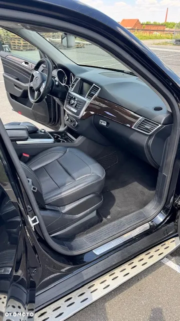 Mercedes-Benz ML 350 BlueTec 4-Matic - 9
