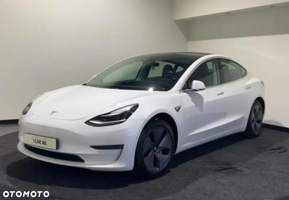 Tesla Model 3 Standard Reichweite Plus Hinterradantrieb - 36