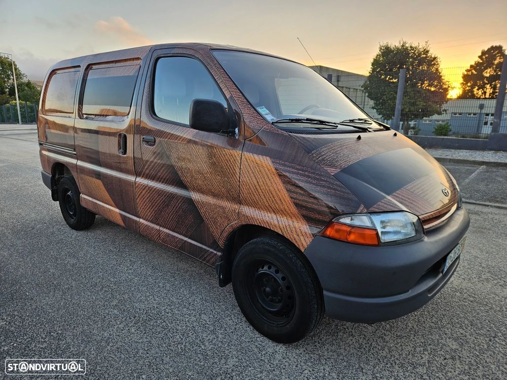 Toyota Hiace 2.4 D 2001 - IVA Dedutível - 1