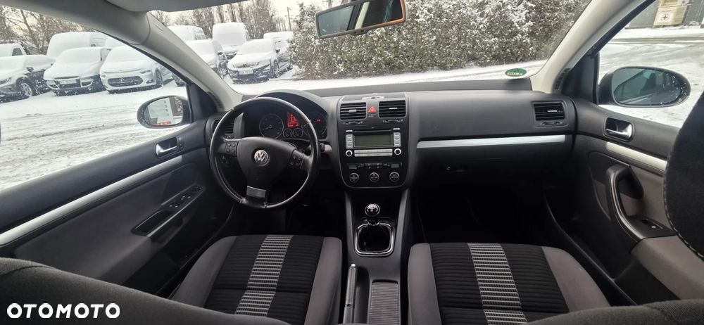 Volkswagen Golf - 30