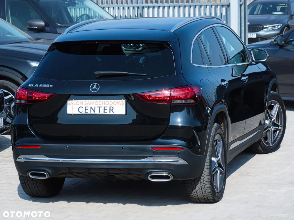 Mercedes-Benz GLA 250 e 8G-DCT AMG Line - 34