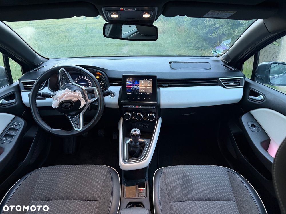 Renault Clio TCe 90 EVOLUTION - 12