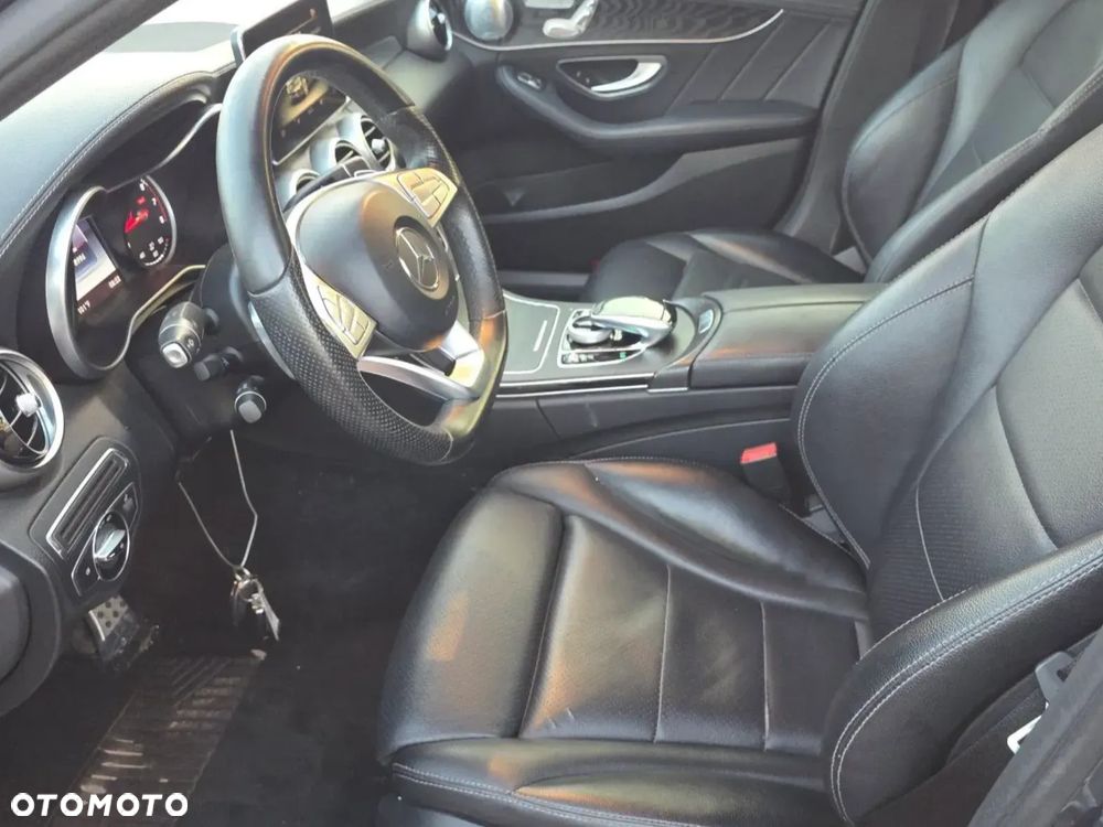 Mercedes-Benz Klasa C 300 7G-TRONIC AMG Line - 10