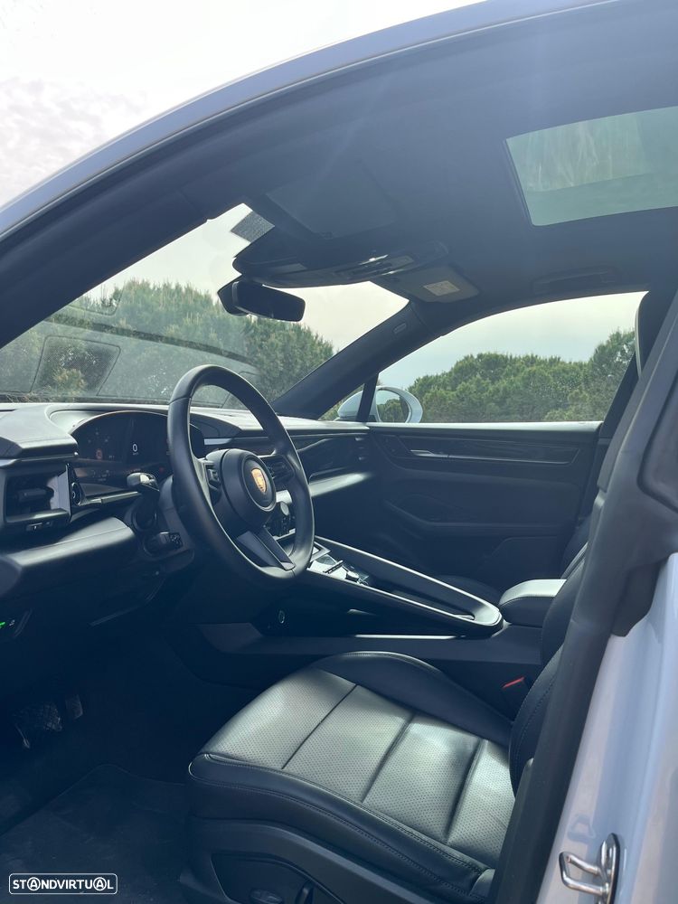 Porsche Macan Electric - 10