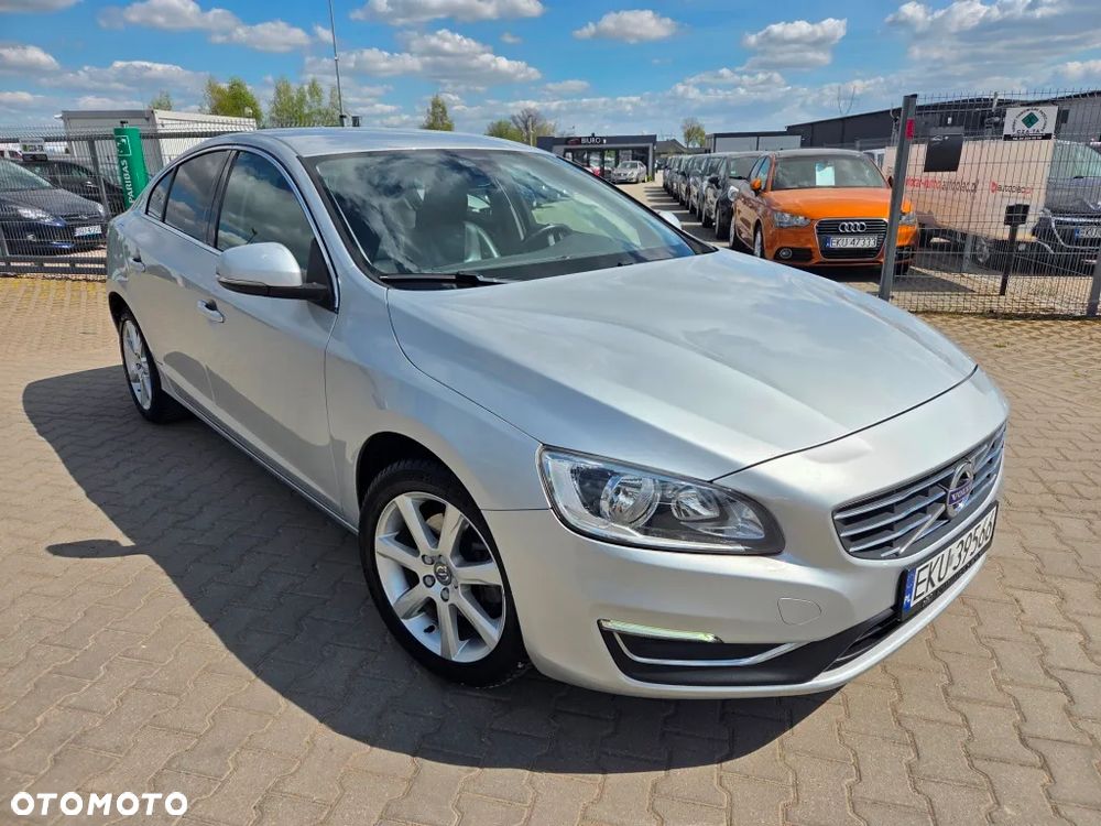 Volvo S60 D2 Drive-E Momentum - 3