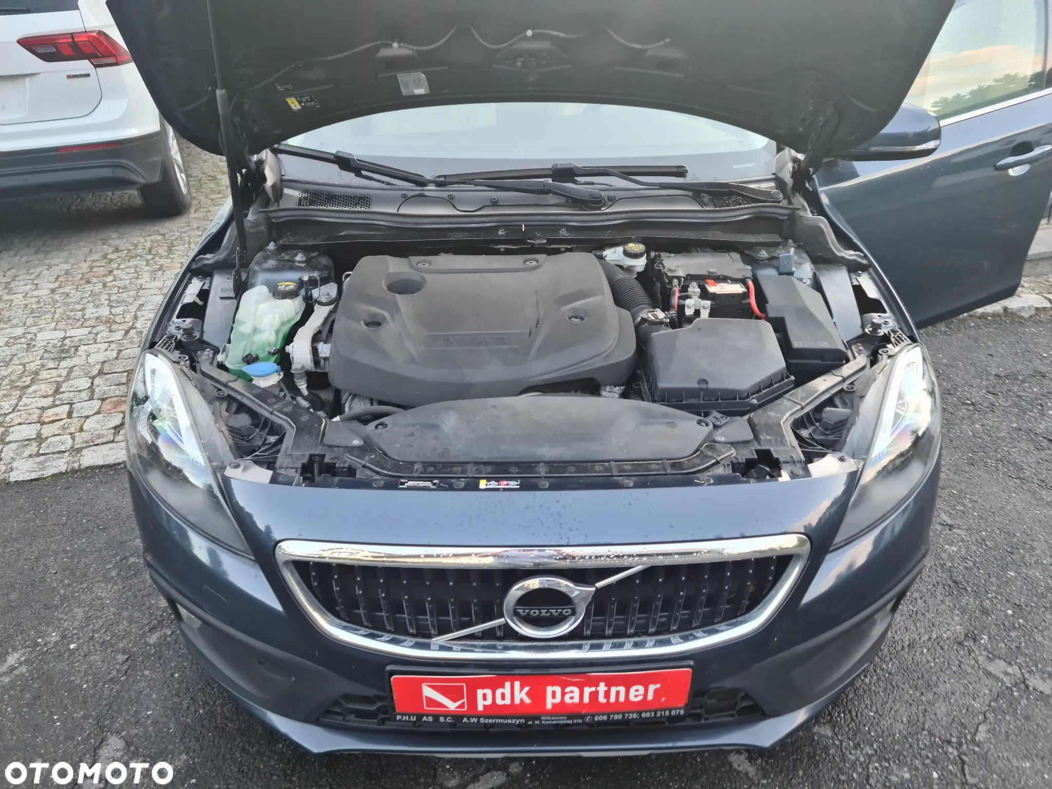Volvo V40 D2 Drive-E R-Design Momentum - 40