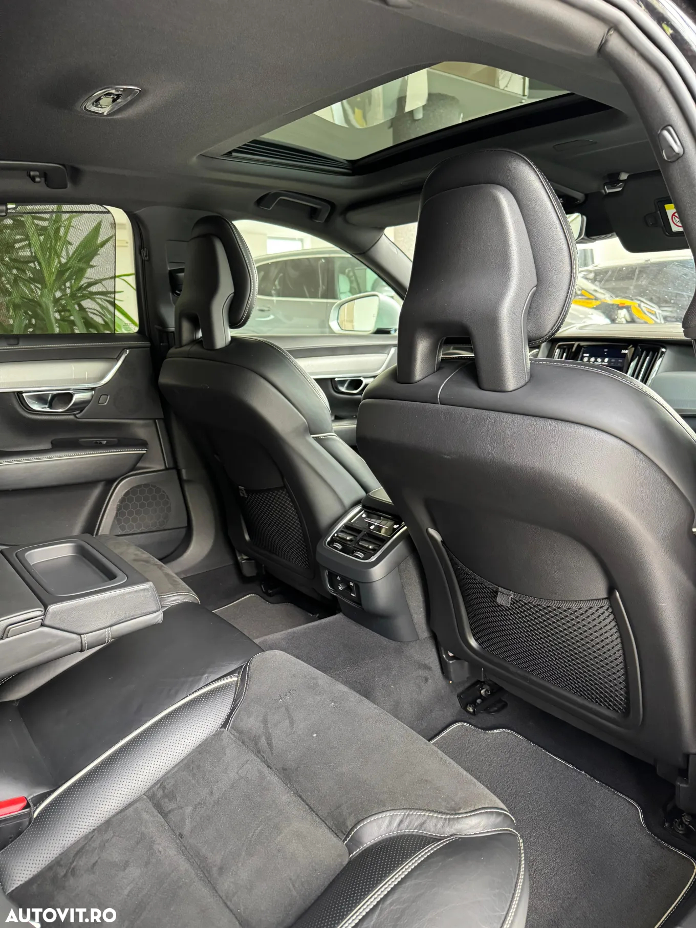 Volvo S90 D5 AWD R-Design - 23