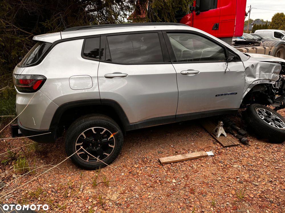 Jeep Compass 1.3 T-GDI 4xe Automatik Trailhawk - 5