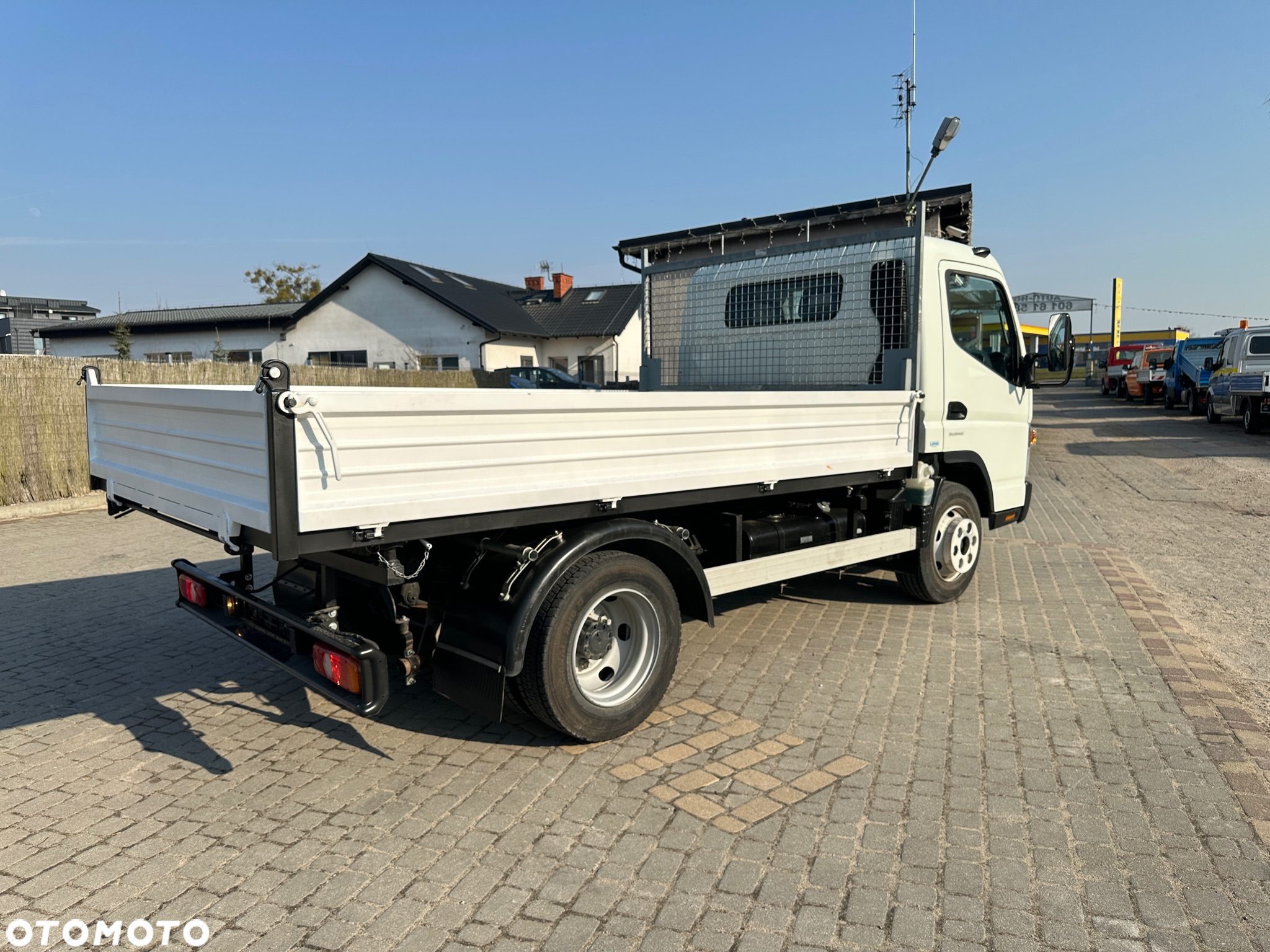Mitsubishi Fuso Cantar Wywrotka 3 stronna 7C15 - 12