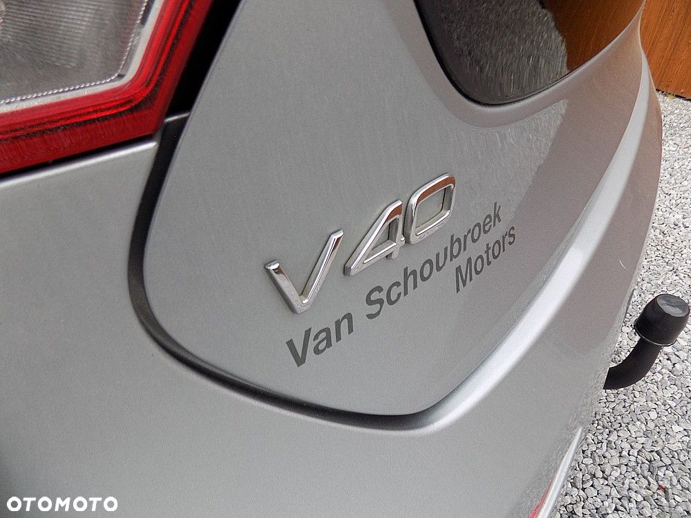 Volvo V40 D3 Drive-E R-Design Momentum - 36
