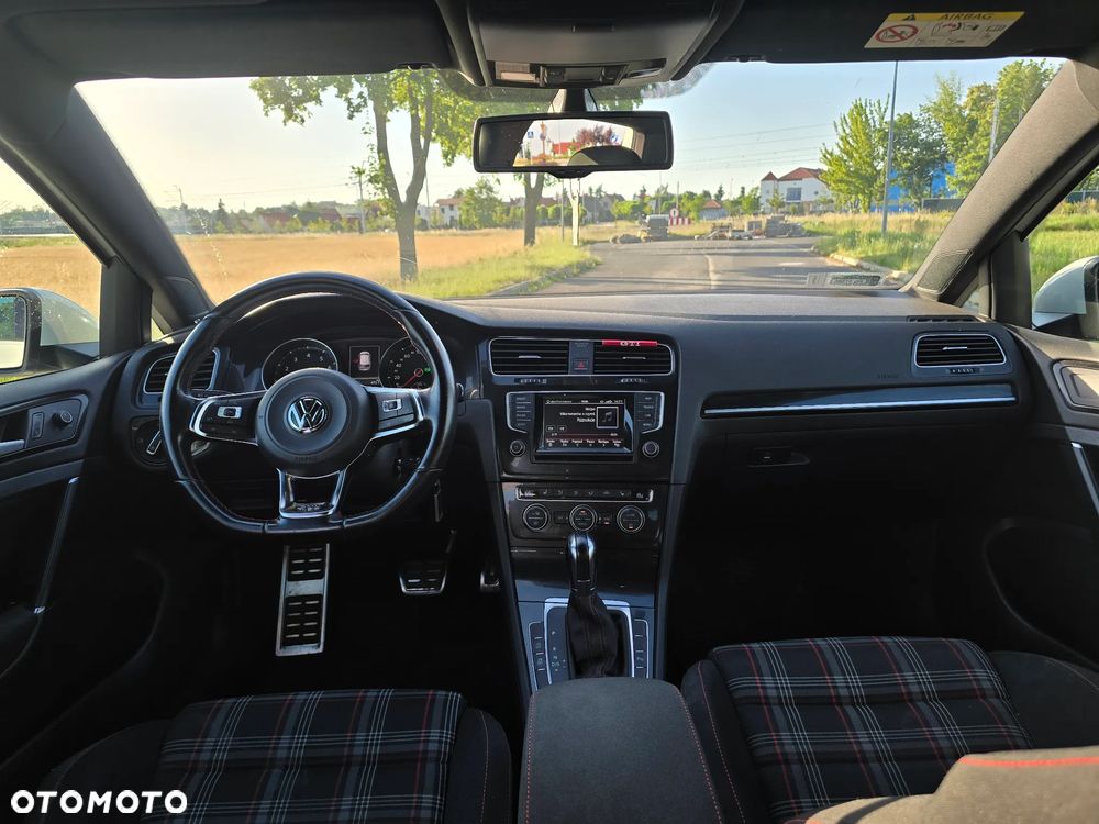Volkswagen Golf 2.0 TSI BMT GTI Performance DSG - 9