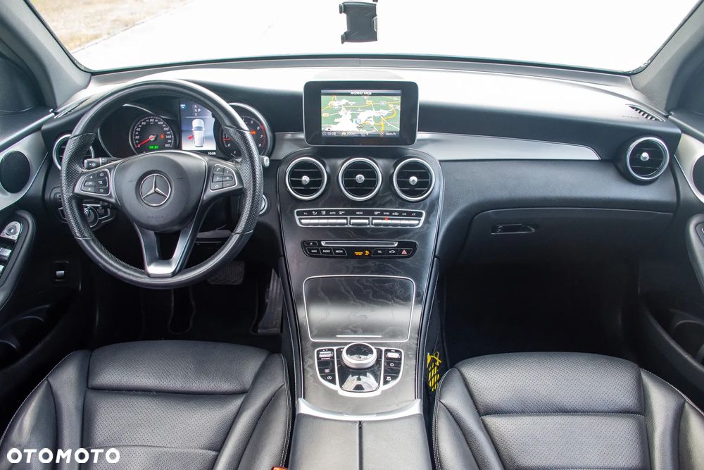 Mercedes-Benz GLC - 24