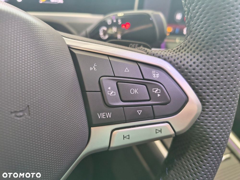 Volkswagen Passat - 25