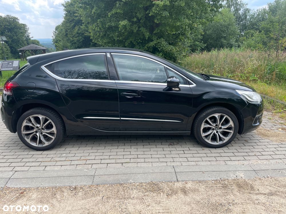 Citroën DS4 1.6 e-HDi SoChic MCP - 3