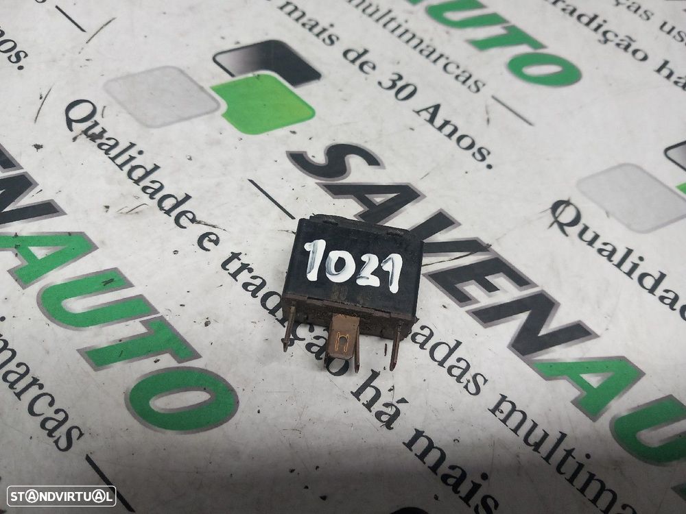 Botão / Botões / Comutador Vidro Esq Audi 80 Avant (8C5, B4) - 2