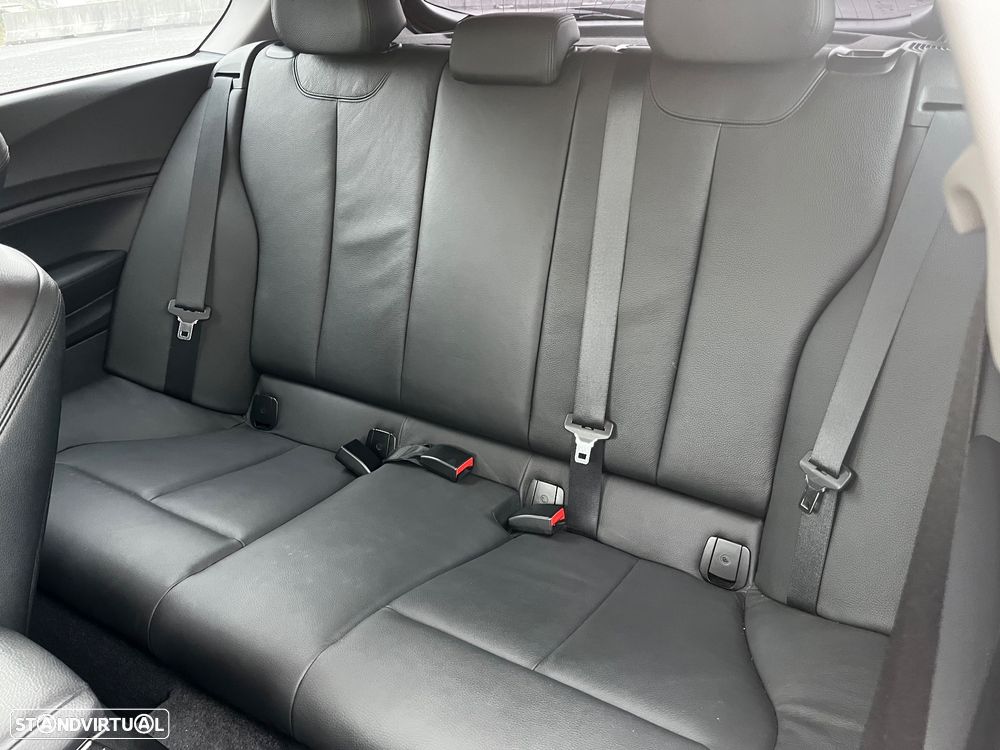 BMW 116 d EDynamics Line Sport - 8