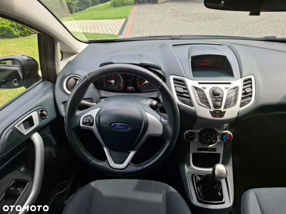 Ford Fiesta 1.25 Champions Edition - 9