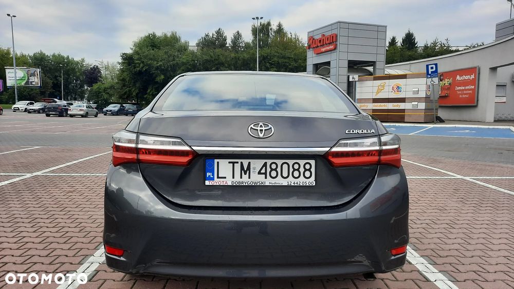 Toyota Corolla 1.6 Classic Plus - 9