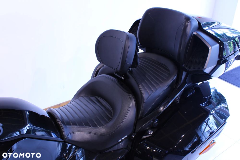 Can-Am Spyder - 20
