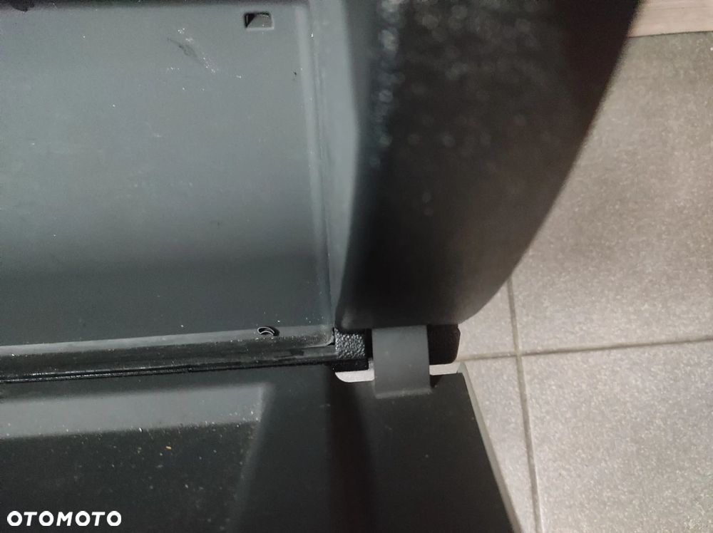AUDI A3 8P 8P0 SCHOWEK PASAŻERA JASNY BEŻOWY CAŁY  WYSYŁKA !!!! - 5