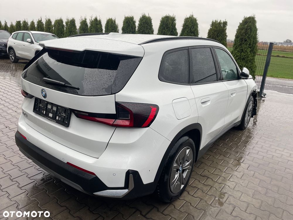 BMW iX1 xDrive30 - 8