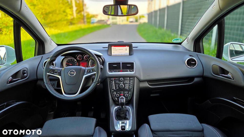 Opel Meriva 1.4 T Essentia S&S - 18