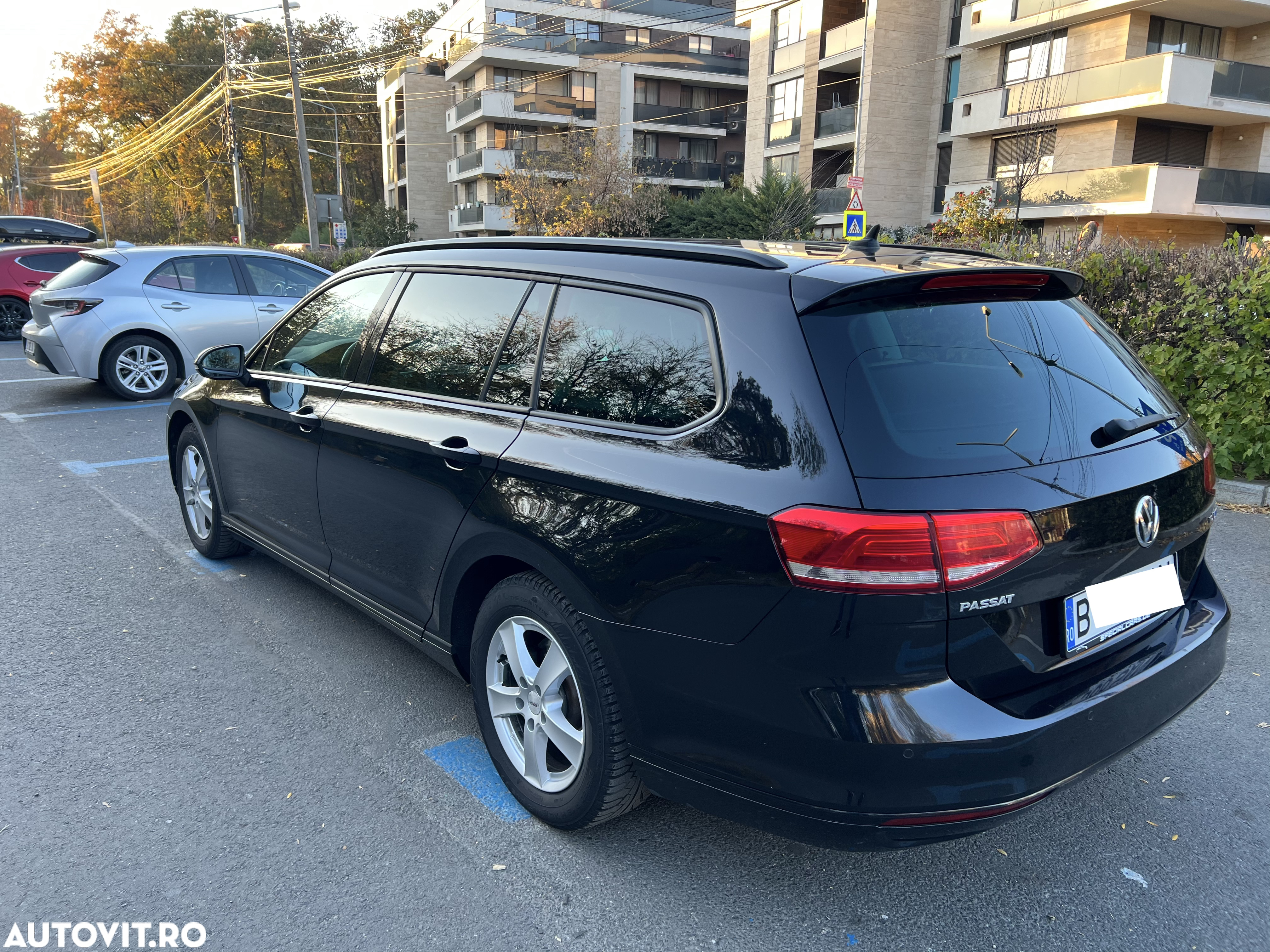Volkswagen Passat 1.6 TDI Comfortline - 14