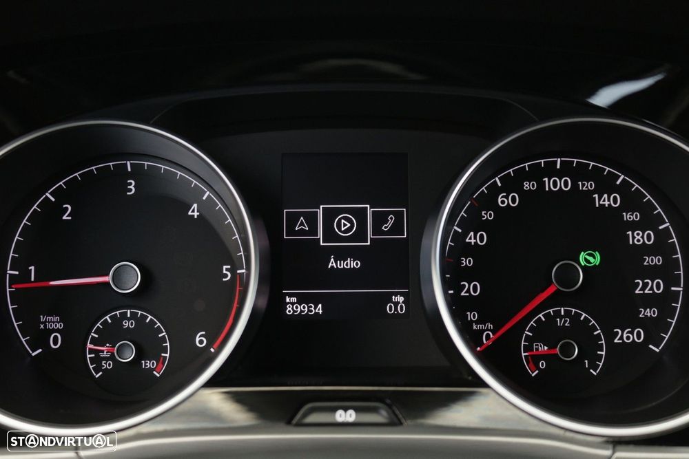 VW Touran 1.6 TDI Confortline DSG - 39