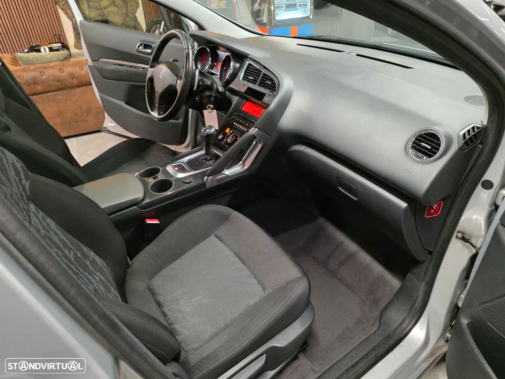 Peugeot 3008 1.6 e-HDi Sport CMP6 - 28