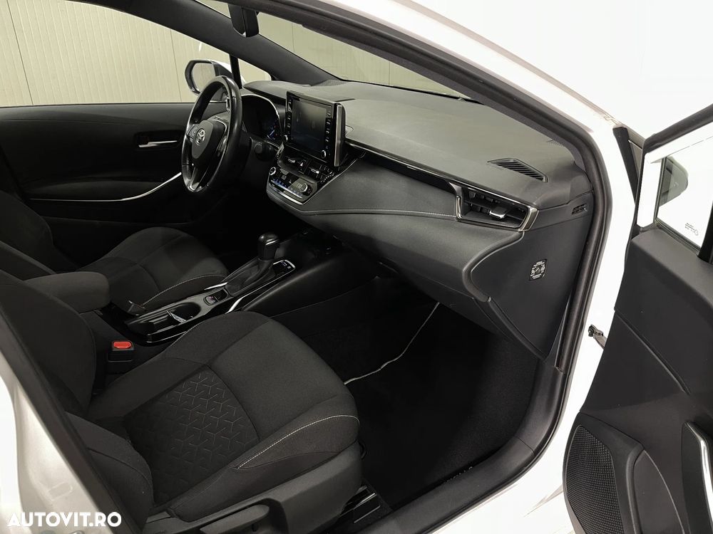 Toyota Corolla 1.8 HSD Business - 10
