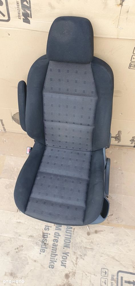 Fotel kierowcy lewy przód przedni Peugeot 307 SW - 2