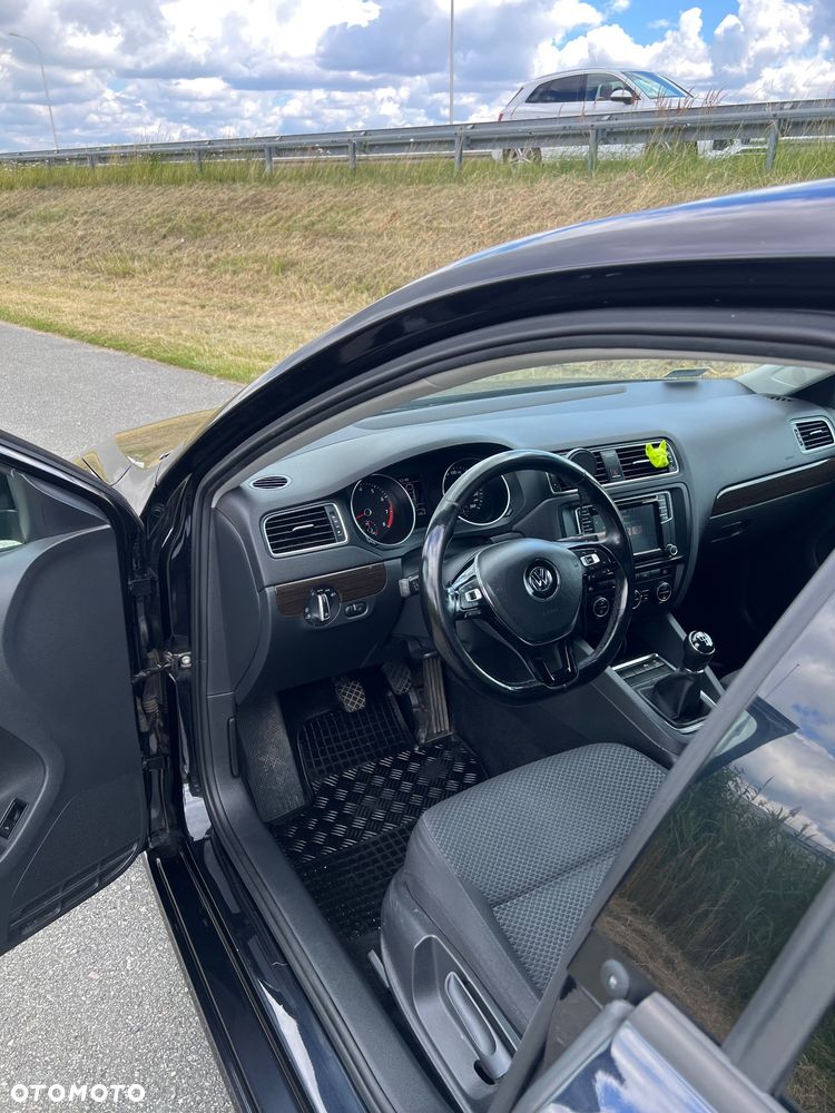 Volkswagen Jetta 1.4 TSI BMT Comfortline - 16
