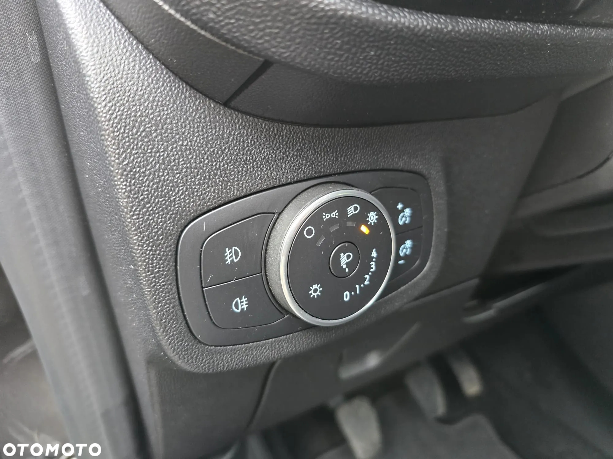Ford Fiesta 1.0 EcoBoost S&S COOL&CONNECT - 27