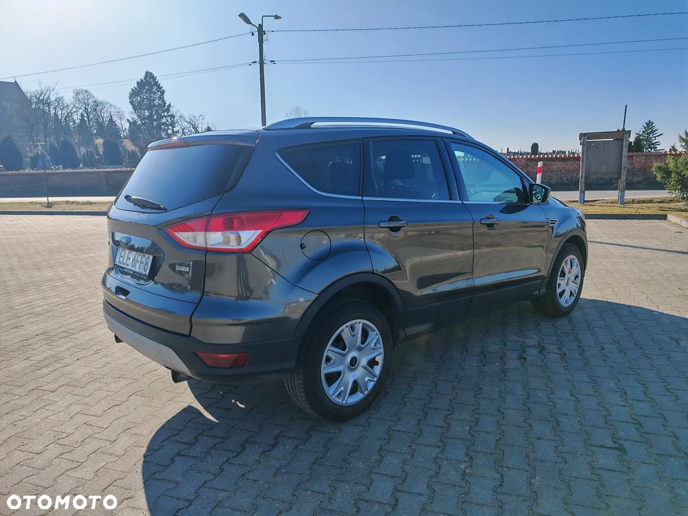 Ford Kuga 1.5 EcoBoost 2x4 Titanium - 3