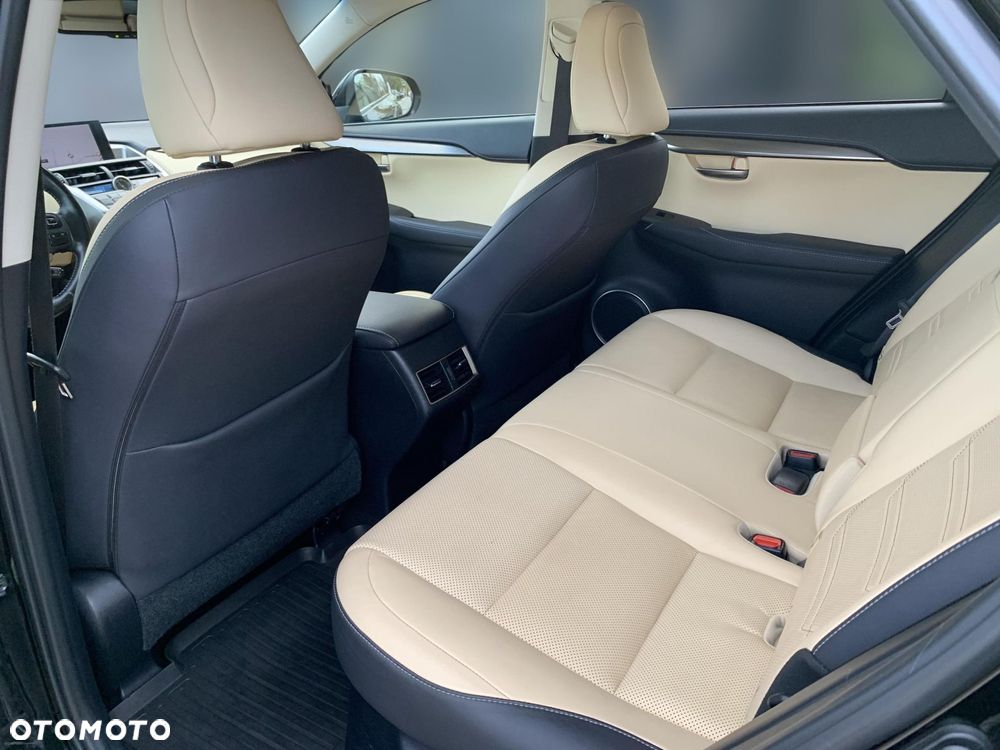 Lexus NX 300h Comfort AWD - 12