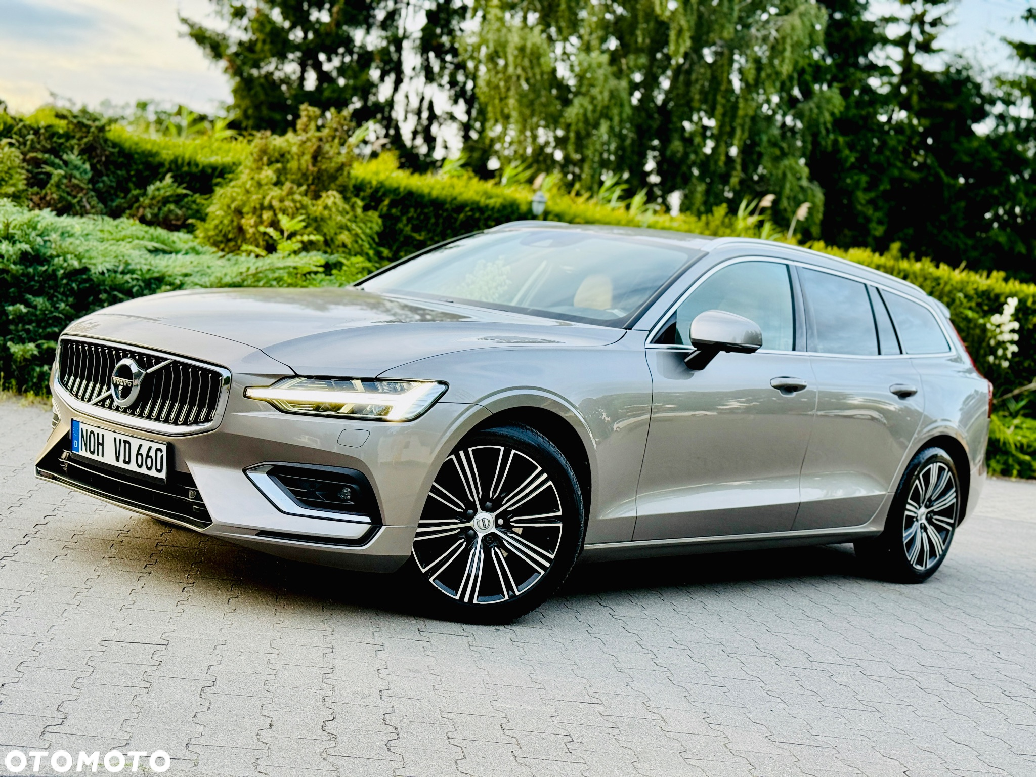 Volvo V60 D4 Inscription - 24