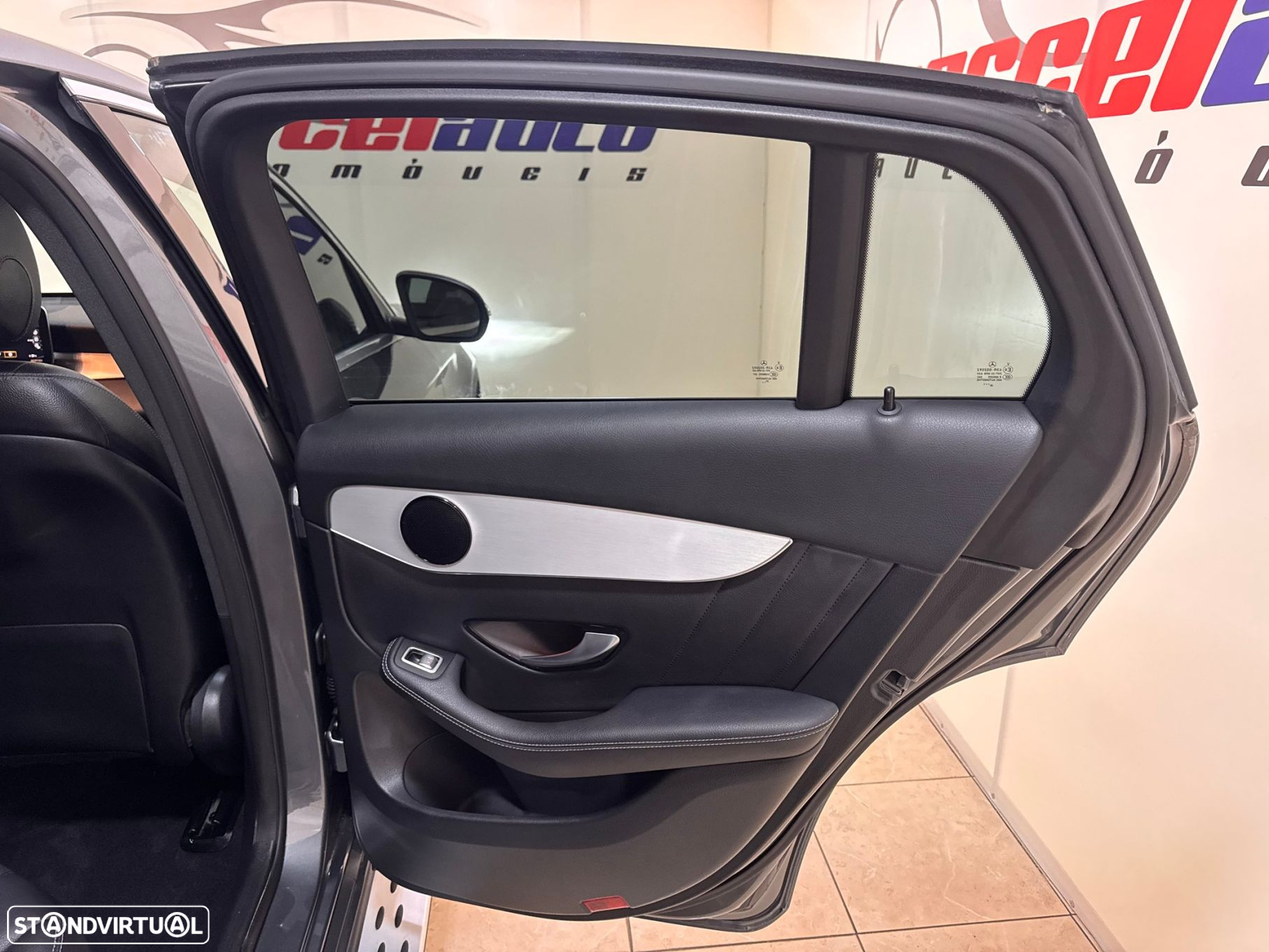 Mercedes-Benz GLC 300 de Coupé 4Matic - 48
