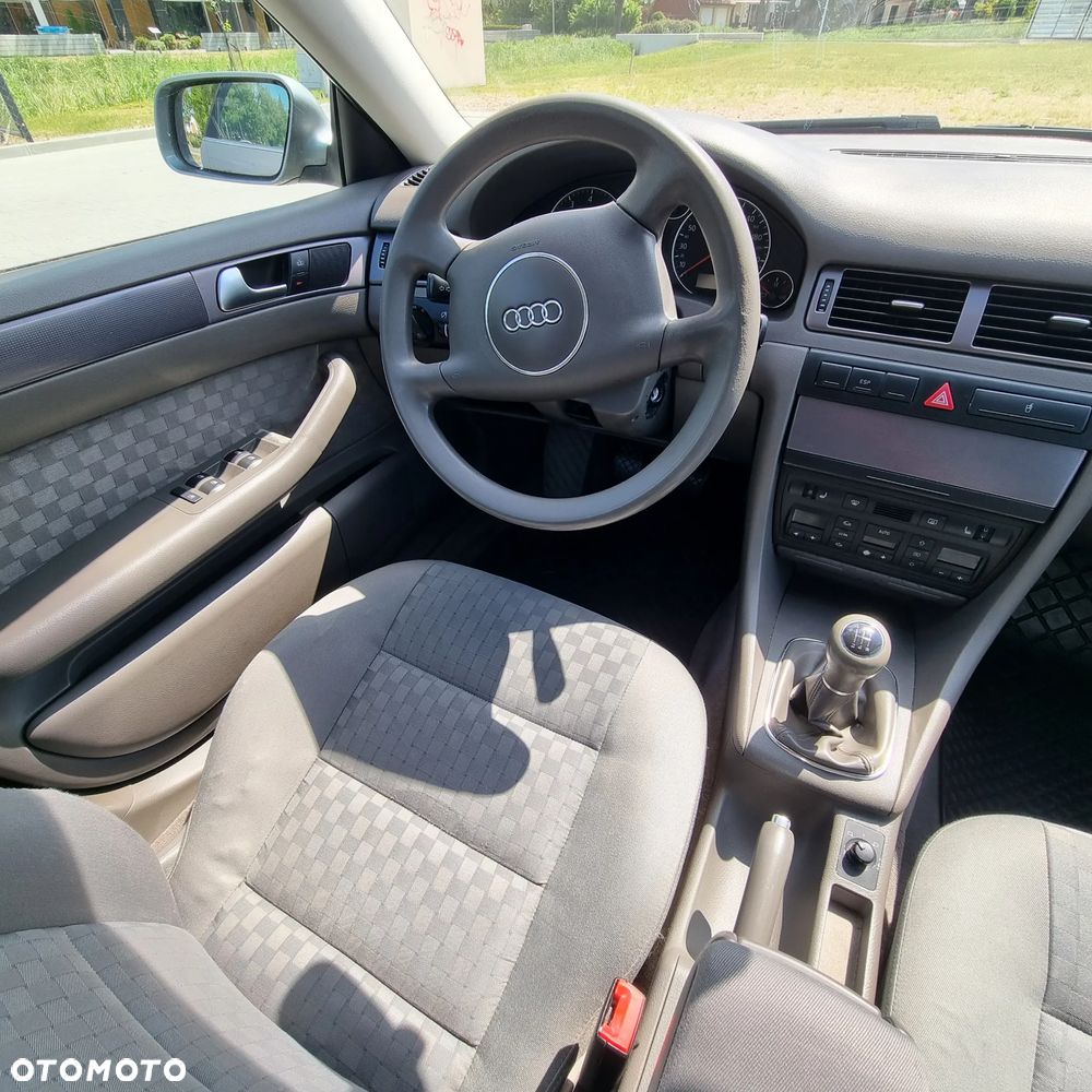 Audi A6 Avant 1.8T - 12